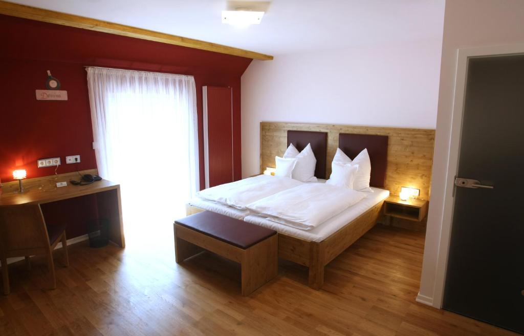 Rothweinhotel Wiesenbronn Bagian luar foto